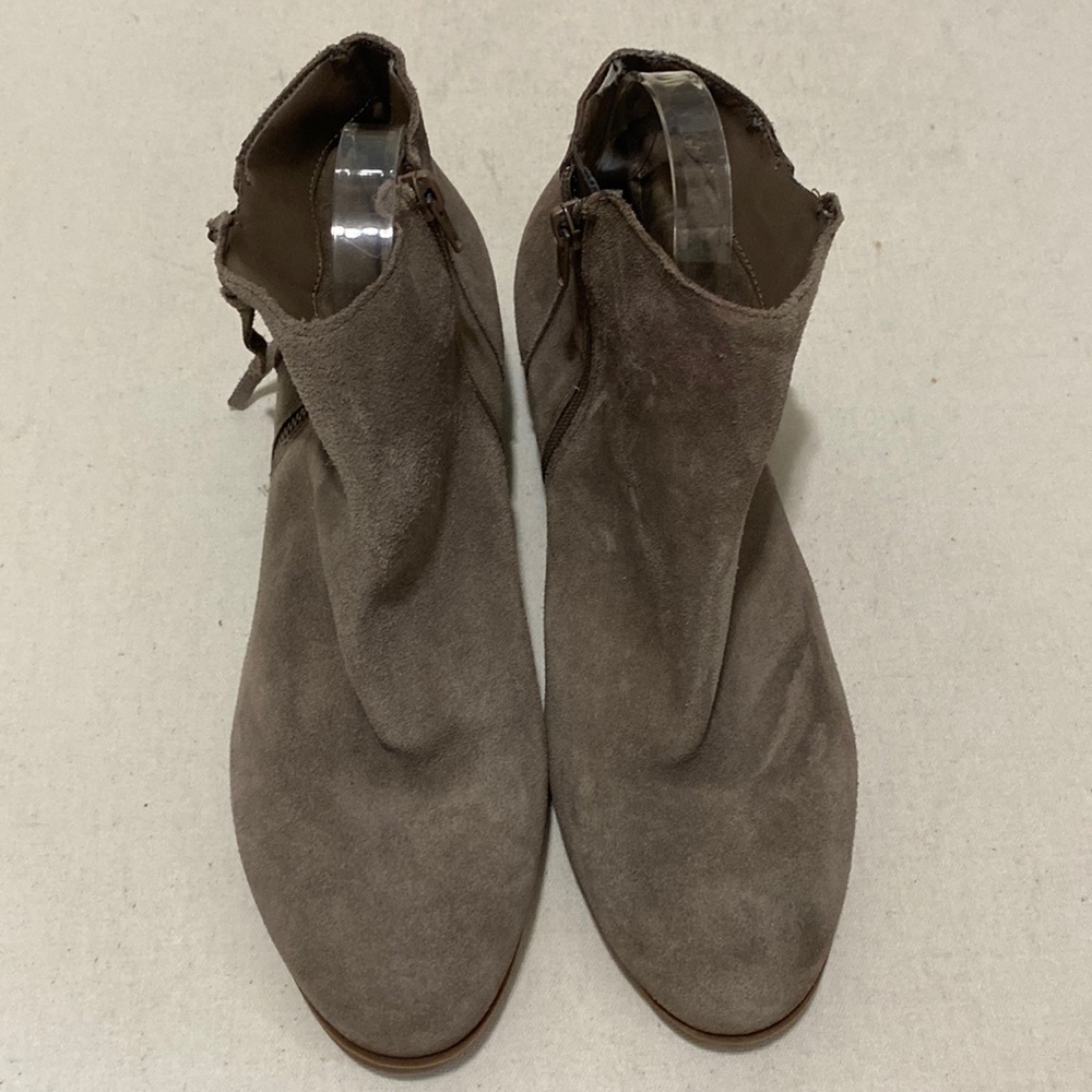 Sole society leather suede upper women ankle bootie in size 11M